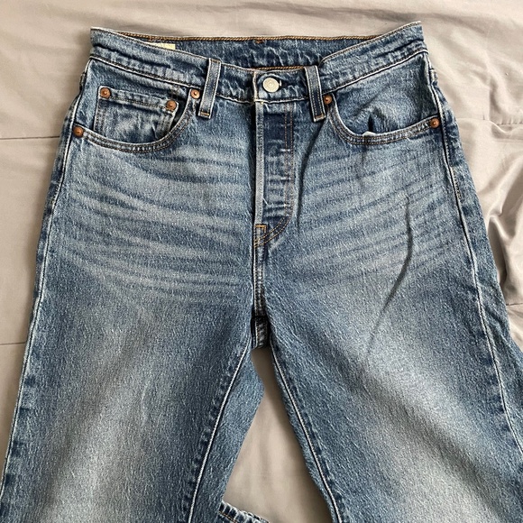 Levi’s 501 Straight Jeans Medium Wash 27Wx28L - Picture 2 of 7